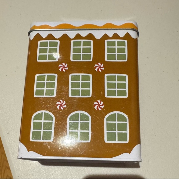 Set of 4 “village” tins-use alone or together- all are BRAND NEW! See pic 4 more - Picture 15 of 16